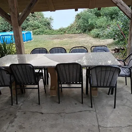 Tiski Raj Apartment